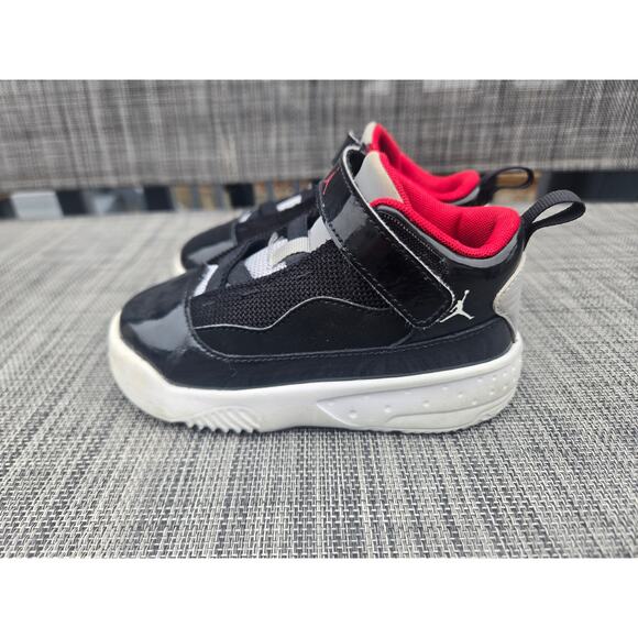 Nike Air Jordan Max Aura TD Sneakers Little Kids/ Toddler Size 8C - Picture 2 of 10